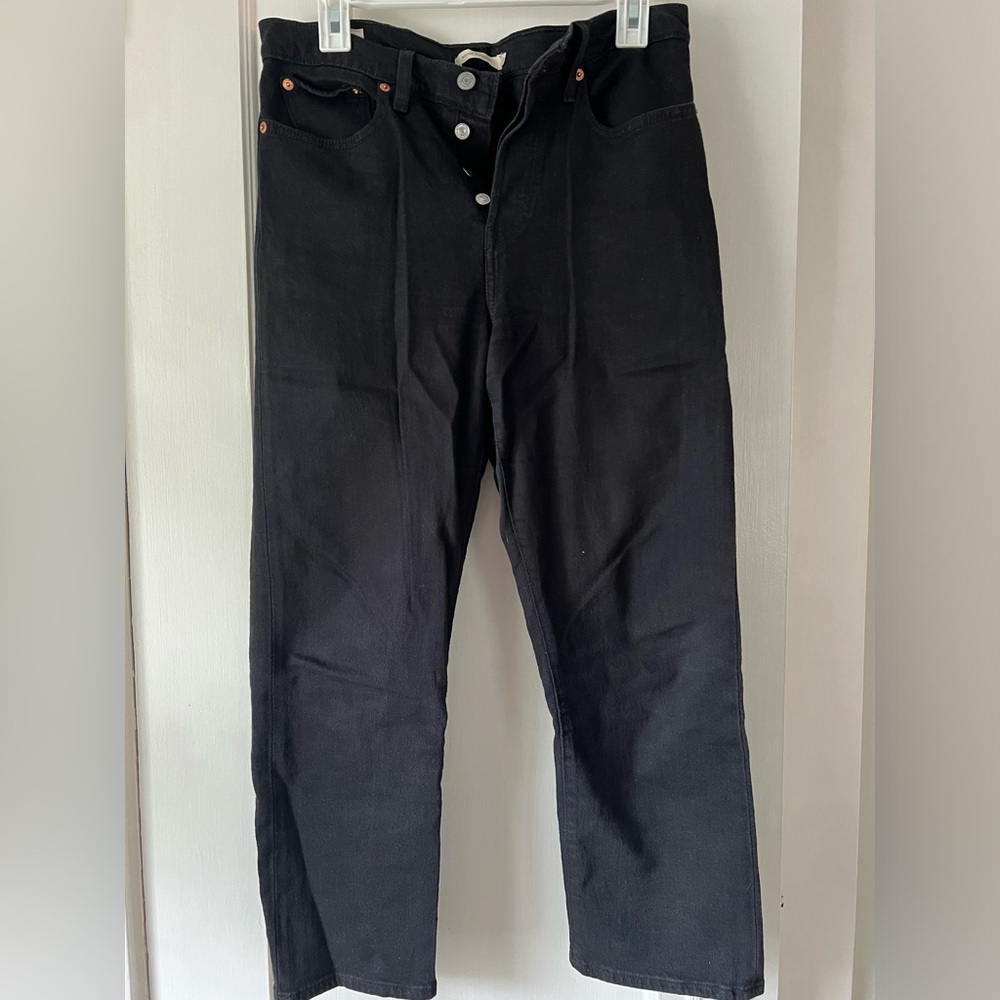 Levi wedgie straight jeans size 28